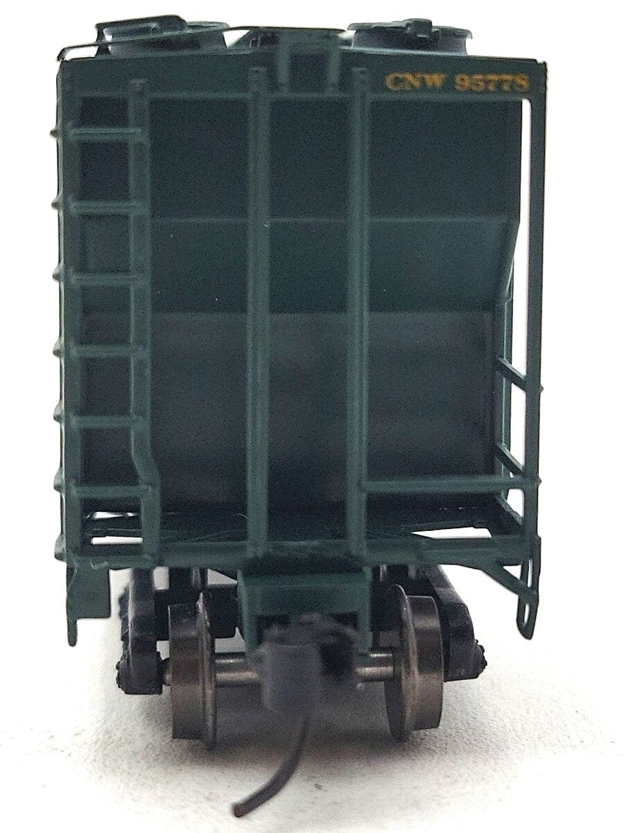 Athearn 16324 N Chicago & North Western PS-2 2600 Covered Hopper #95778 LN/Box