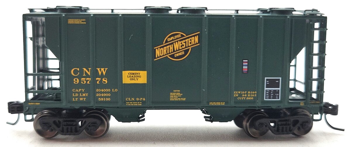 Athearn 16324 N Chicago & North Western PS-2 2600 Covered Hopper #95778 LN/Box