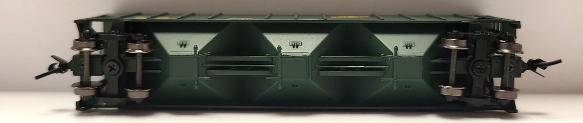 ExactRail EN530121 N Chicago & North Western PS2CD 4427 Covered Hopper #95873 EX/Box