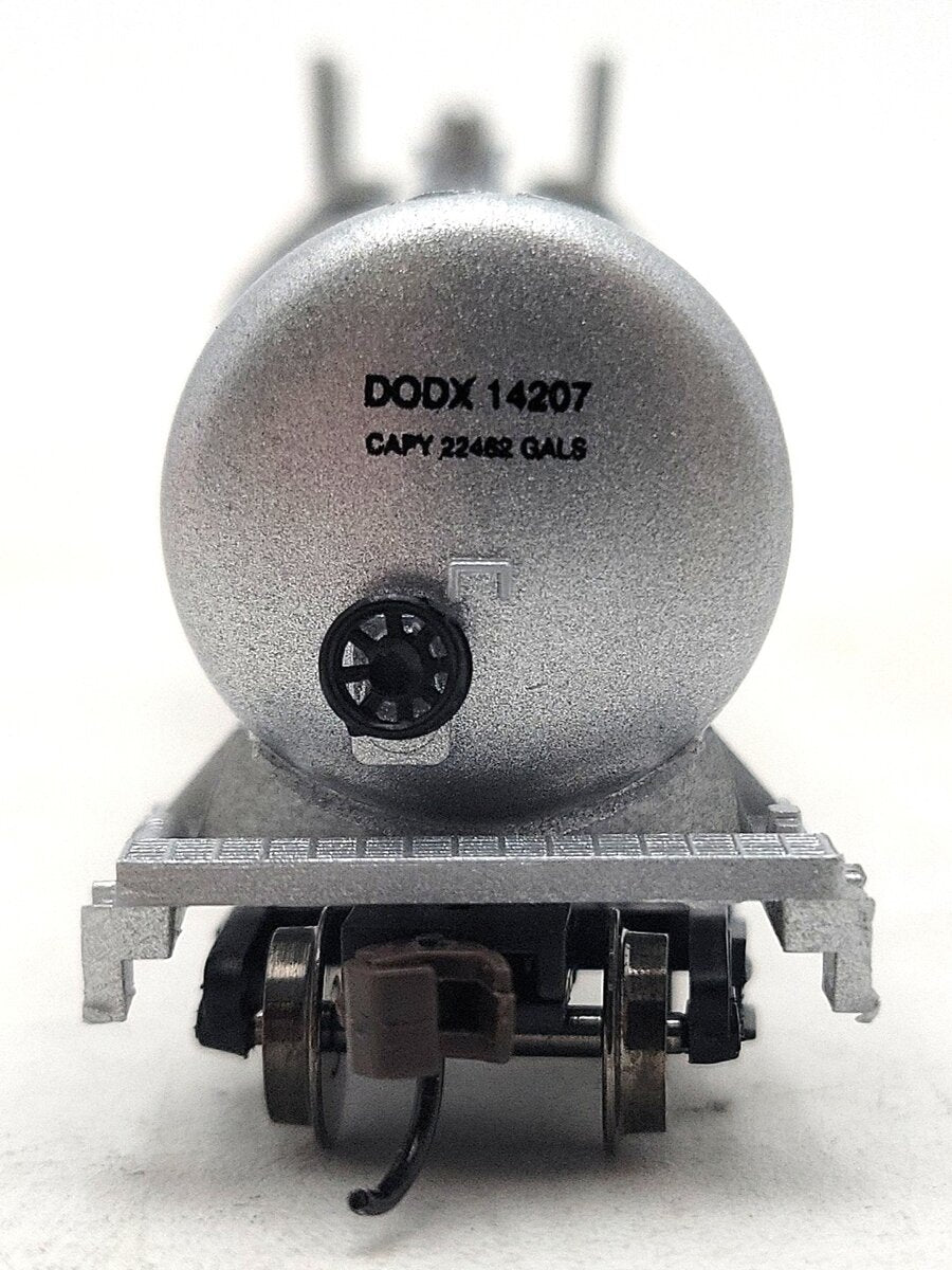 Roundhouse 8896 N Scale U.S. Department of Defense 50' Modern Tank Car #14207 LN/Box