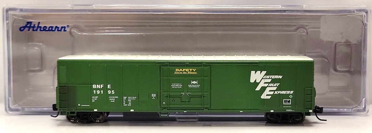Athearn 17475 N Scale Burlington Northern 57' Mechanical Reefer Car #19195 LN/Box