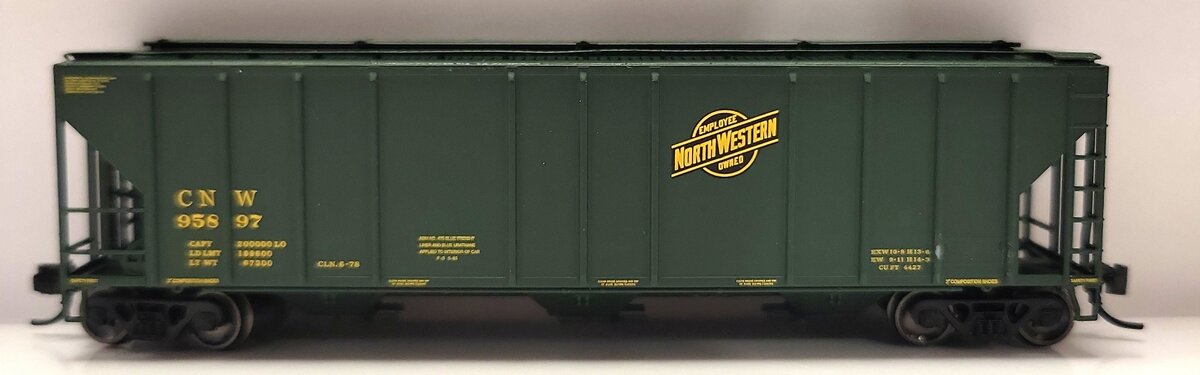 ExactRail EN530122 N Chicago & North Western PS2CD 4427 Covered Hopper #95897 LN/Box
