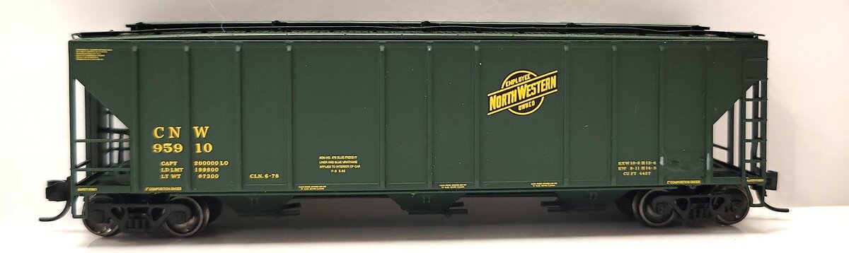 ExactRail EN530123 N Chicago & North Western PS2CD 4427 Covered Hopper #95910  LN/Box
