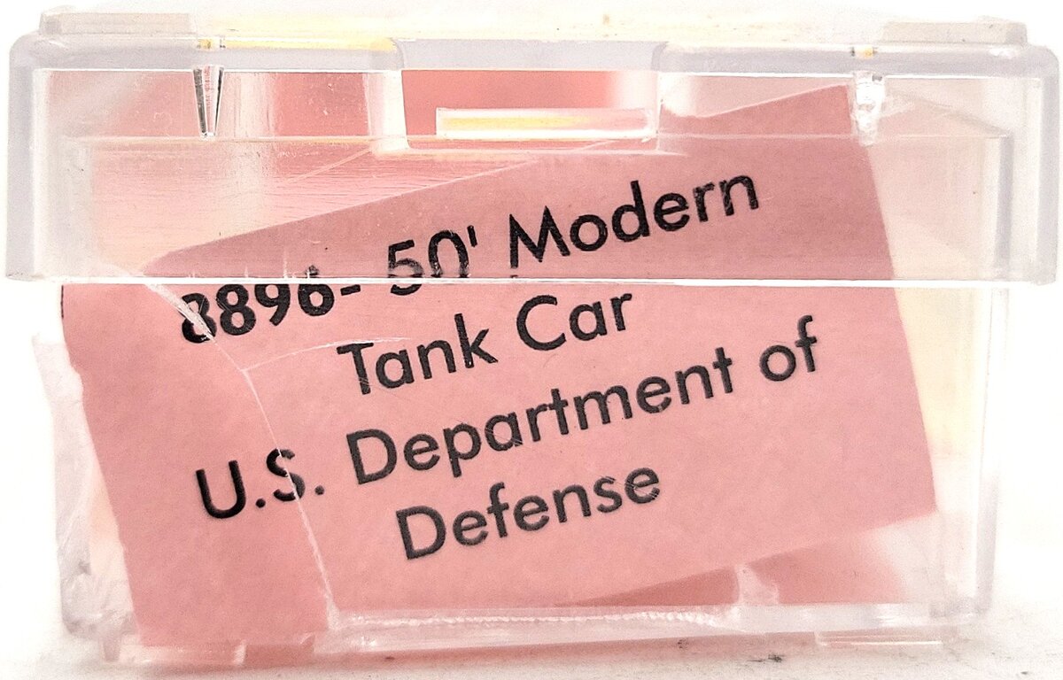 Roundhouse 8896 N Scale U.S. Department of Defense 50' Modern Tank Car #14253 EX/Box