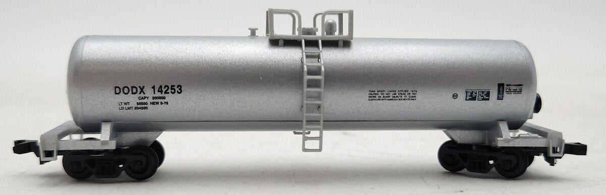 Roundhouse 8896 N Scale U.S. Department of Defense 50' Modern Tank Car #14253 EX/Box
