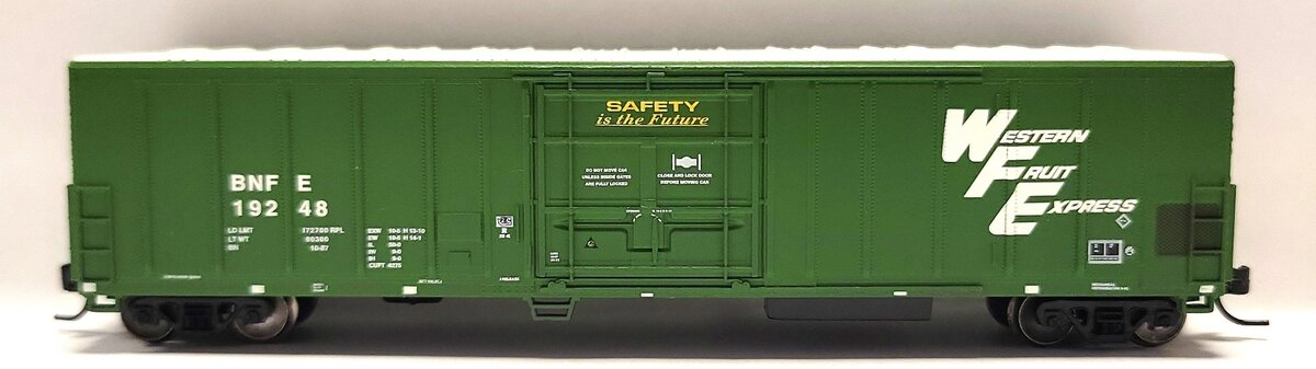 Athearn 17473 N Scale Burlington Northern 57' Mechanical Reefer Car #19248 LN/Box