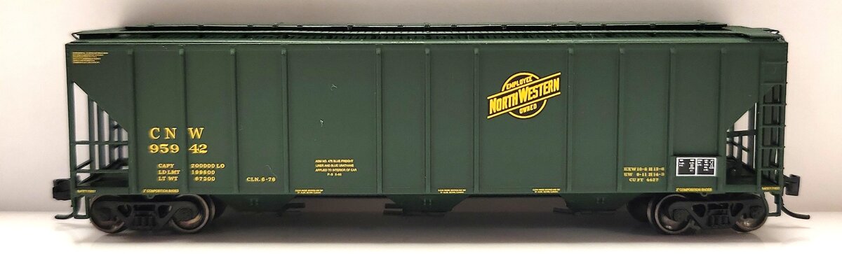 ExactRail EN530125 N Chicago & North Western PS2CD 4427 Covered Hopper #95942 LN/Box