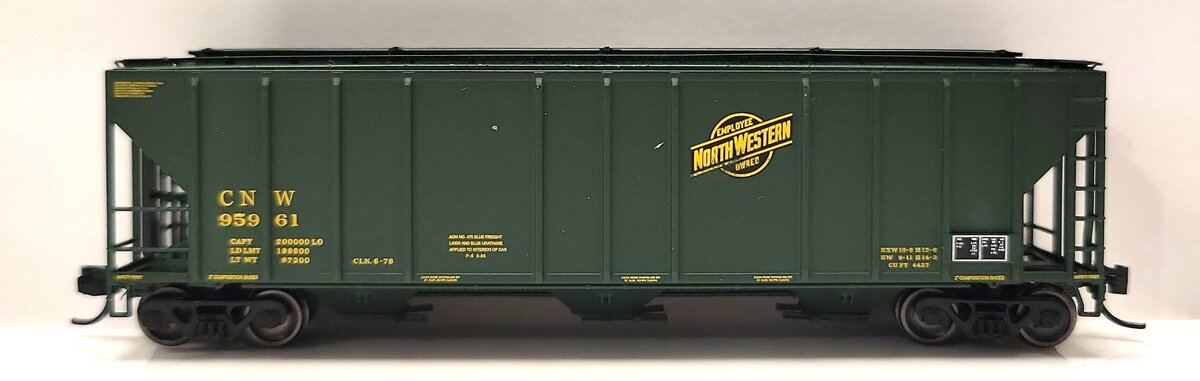 ExactRail EN-53012-6 N Chicago & North Western PS2CD 4427 Covered Hopper #95961 EX/Box