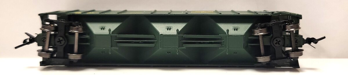 ExactRail EN-53012-6 N Chicago & North Western PS2CD 4427 Covered Hopper #95961 EX/Box