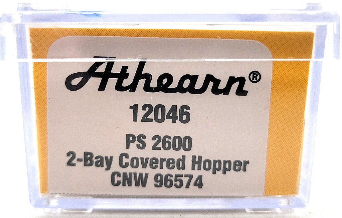 Athearn 12046 N Chicago and North Western PS-2 2600 Covered Hopper Gray #96574 LN/Box