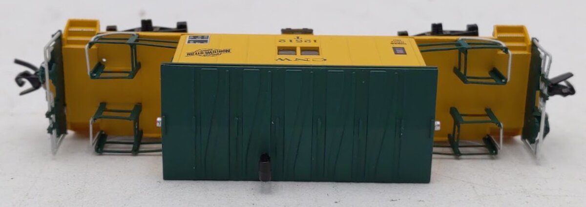 Bluford Shops 24071 N Scale C&NW Short Roof Transfer Caboose #12512 EX/Box