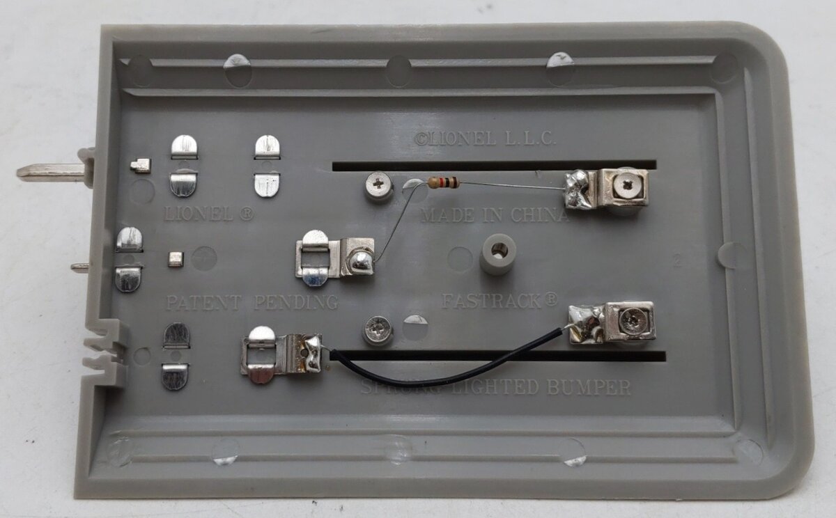 Lionel 6-12035 O Gauge FasTrack Lighted Bumper EX/Box