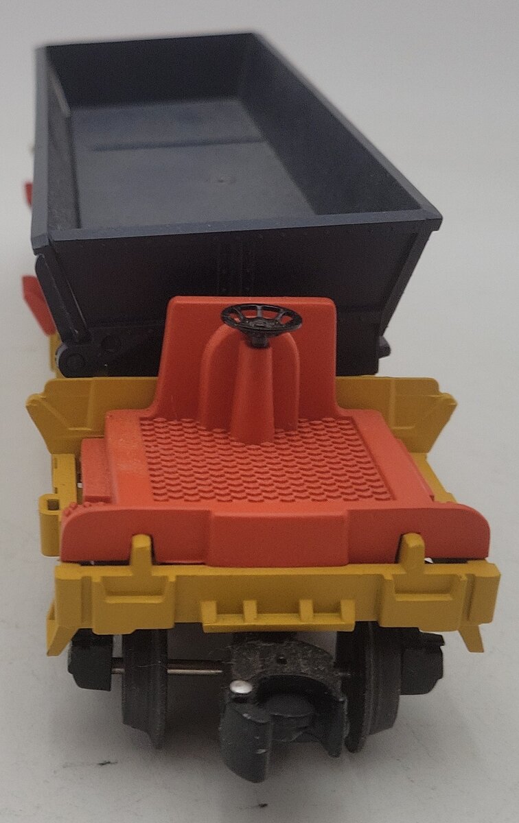 Lionel 6-26751 O Gauge Chessie System Operating Coal Dump Car EX/Box