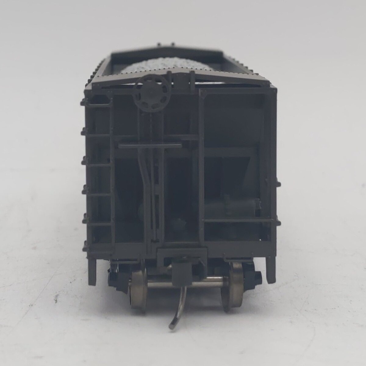 Bowser 42799 HO Scale CSX Transportation 70t 2-Bay Covered Hopper #975153 LN/Box