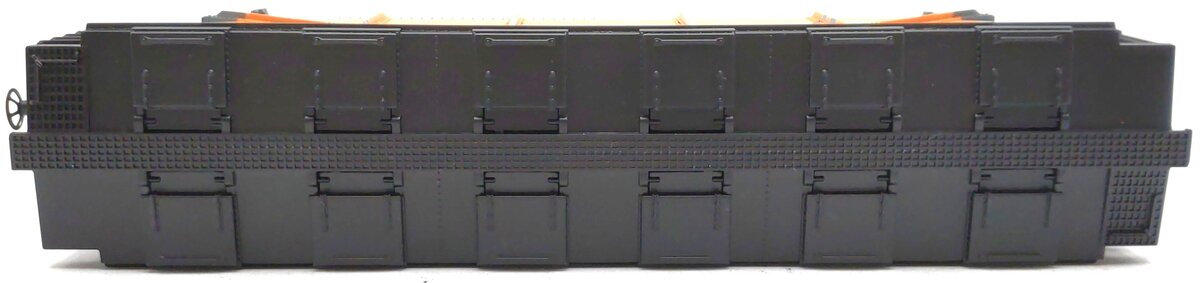 Menards 279-4570 O Gauge BNSF Covered Hopper Car #11078 LN