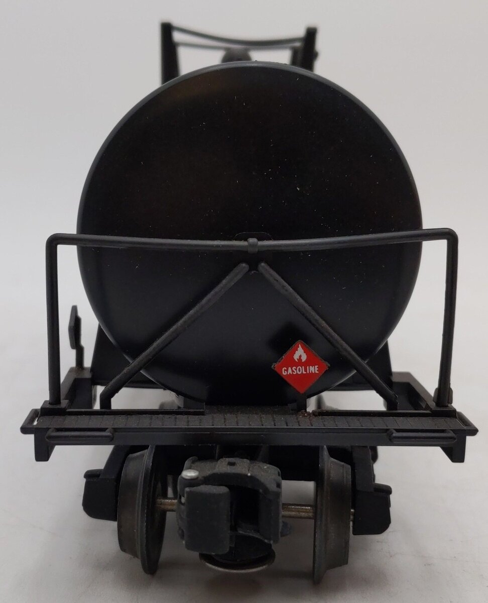 Lionel 6-17900 O Gauge Santa Fe Unibody Single Dome Tank Car #17900 VG/Box
