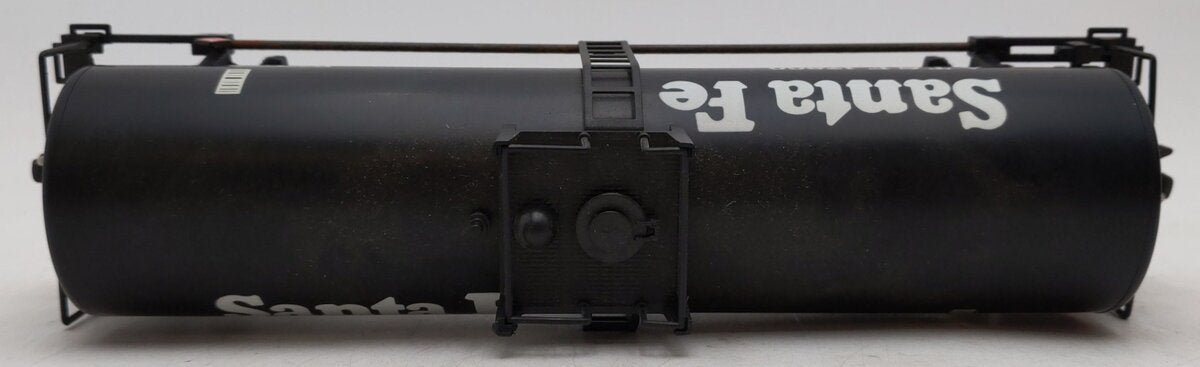 Lionel 6-17900 O Gauge Santa Fe Unibody Single Dome Tank Car #17900 VG/Box