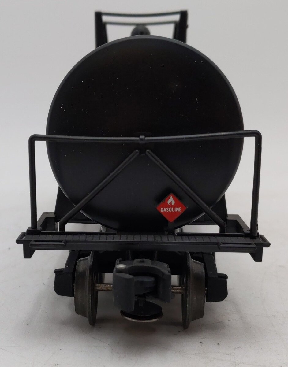 Lionel 6-17900 O Gauge Santa Fe Unibody Single Dome Tank Car #17900 VG/Box