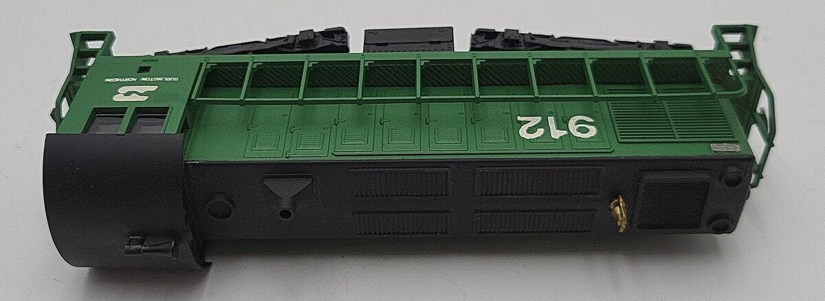 AHM 5010CD HO Scale Burlington Non Powered Alco Diesel Locomotive #912 LN