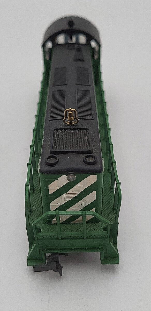 AHM 5010CD HO Scale Burlington Non Powered Alco Diesel Locomotive #912 LN