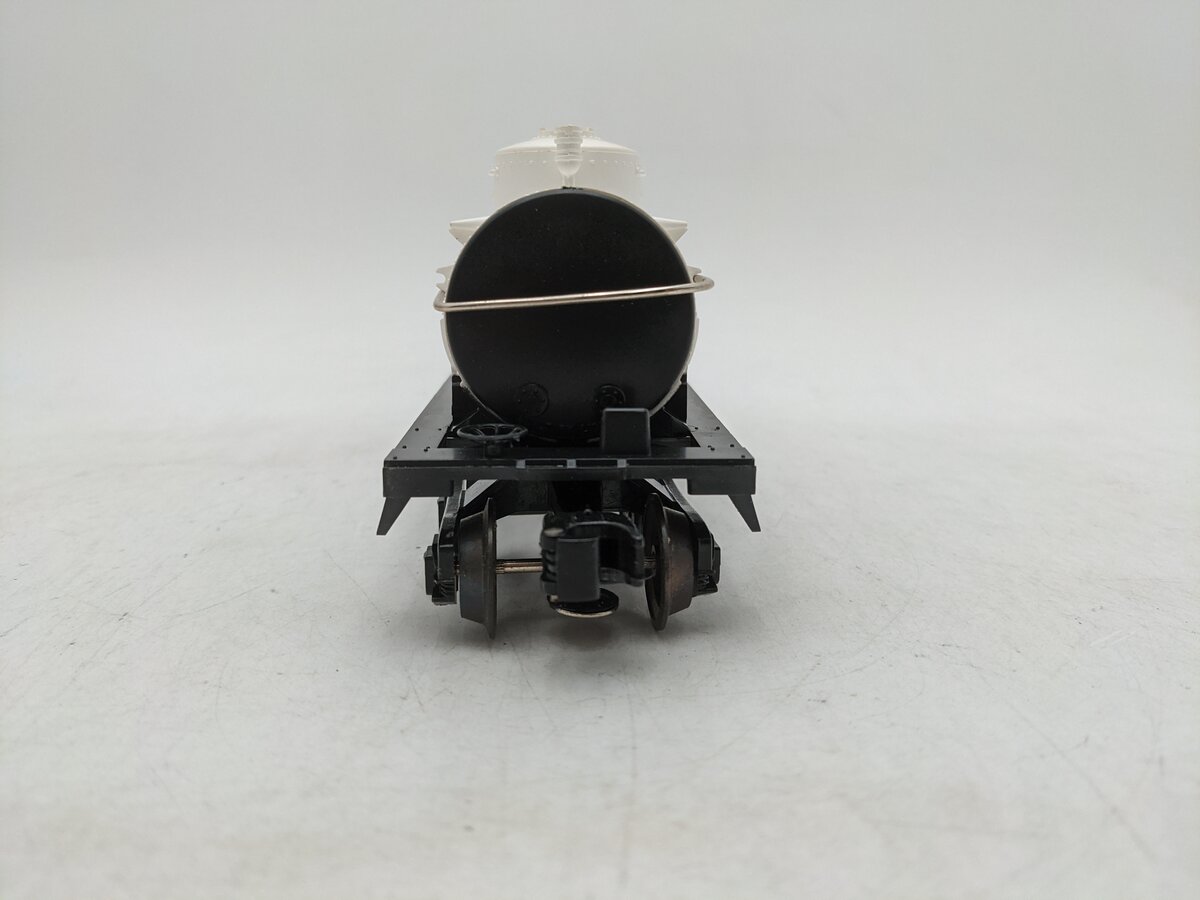 Lionel 6-9279 O Gauge Magnolia 3-Dome Tank Car VG/Box