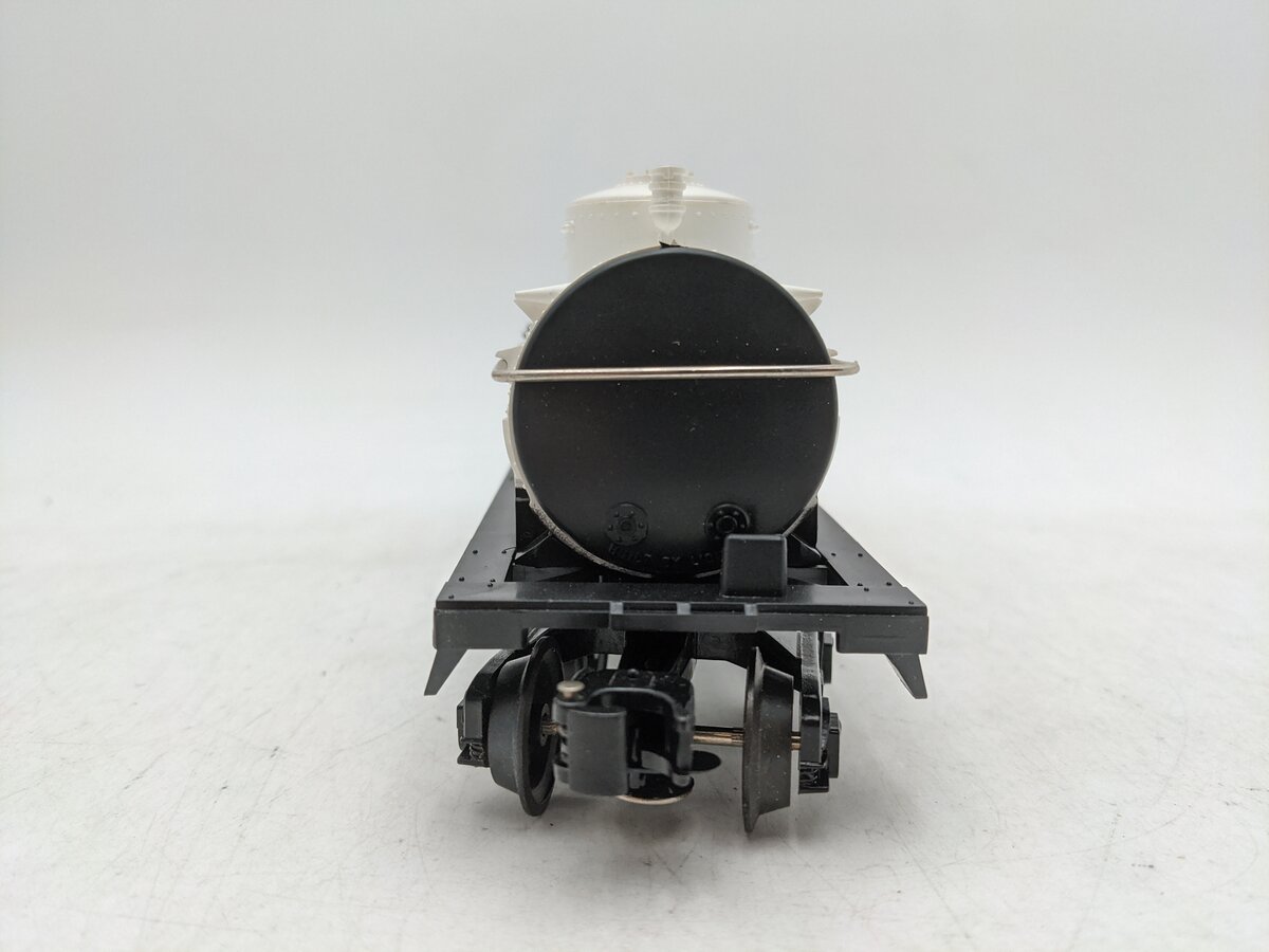 Lionel 6-9279 O Gauge Magnolia 3-Dome Tank Car VG/Box