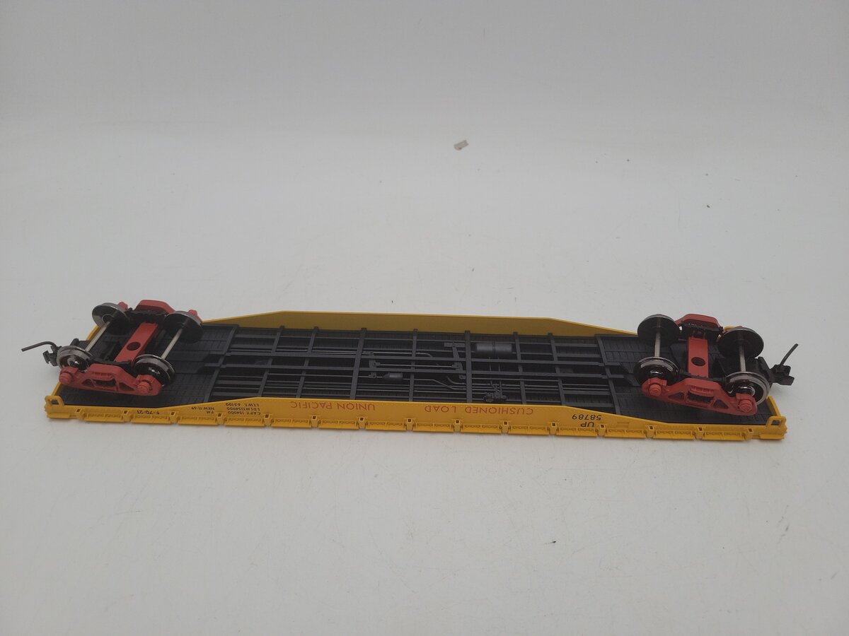 Atlas 984-1 O Scale Union Pacific Flat Car w/ Pipe Load #58789 (2 Rail) EX/Box