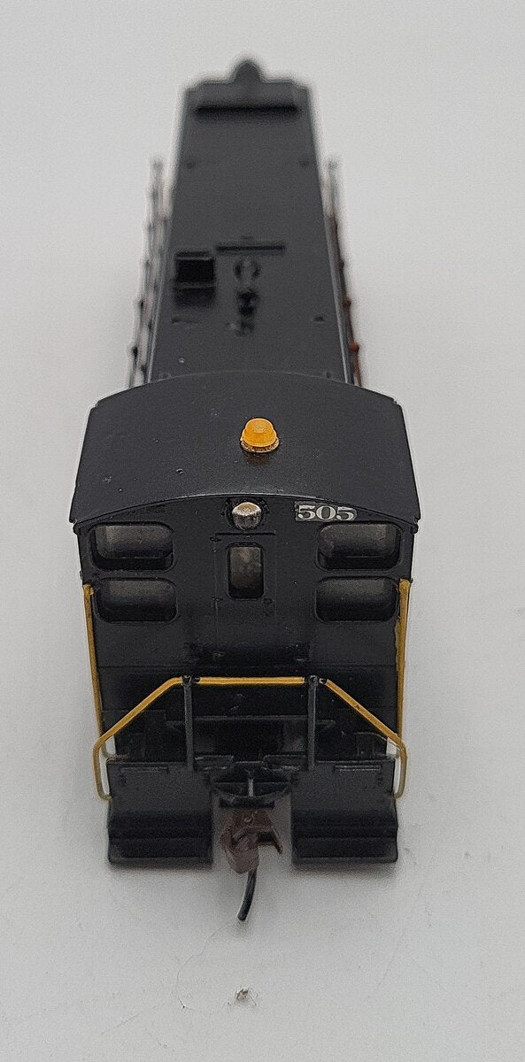 Athearn 3705 HO Milwaukee Road S-12 Powered Diesel Switcher #505 Custom EX