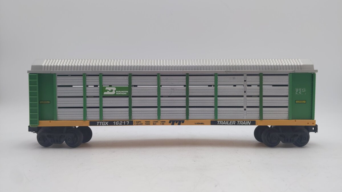 Lionel 6-16217 O Gauge Burlington Northern Auto Carrier with Screens EX/Box