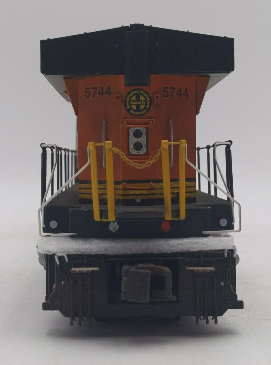 MTH 20-20090-3 BNSF Heritage ES44AC Non-Powered Diesel Engine #5744 LN/Box