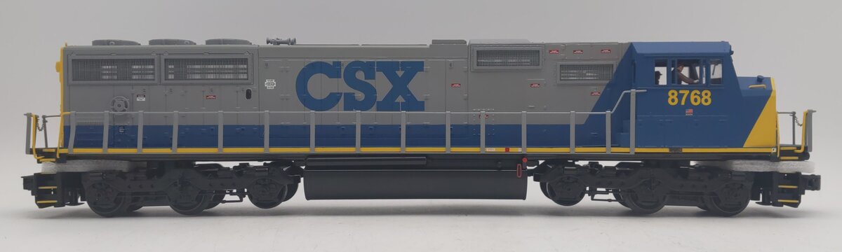 MTH 20-2573-3 O Gauge CSX SD60M Non-Powered Diesel Locomotive #8768 LN/Box