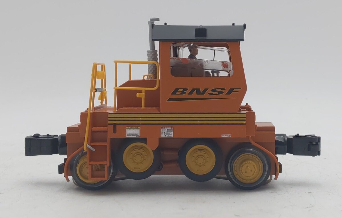 Lionel 6-28469 Burlington Northern Santa Fe 4850TM Trackmobile EX/Box