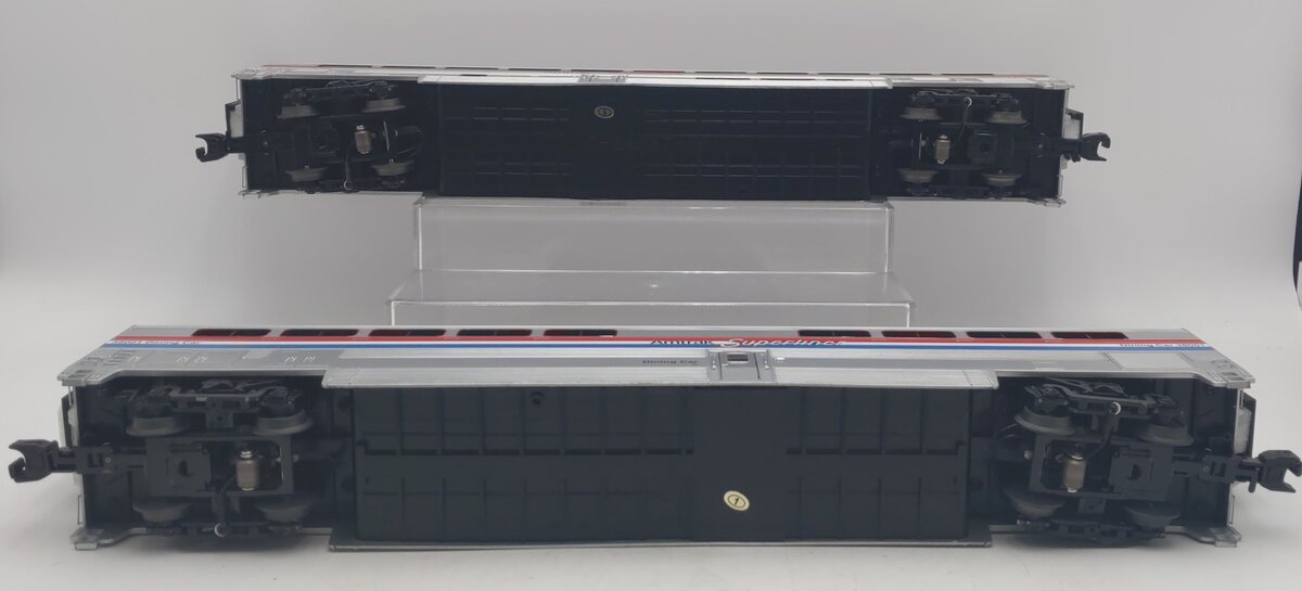 MTH 20-61040 O Amtrak 70' Superliner Phase III Sleeper/Cafe Set (Set of 2) EX/Box