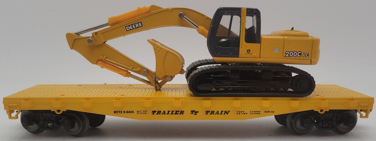 Lionel 6-36020 O Gauge TTX Trailer Train Flatcar w/ John Deere Crane #9-6424 EX/Box