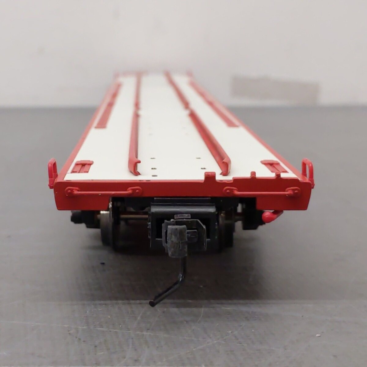 Atlas 7982-3 O Maine Central 89' 4" Flat Car #105022 [2-Rail] LN/Box