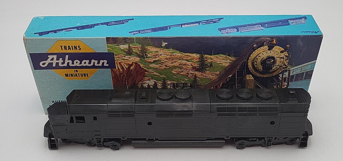 Athearn 3630 HO Scale Undecorated Non-Powered Diesel Locomotive EX/Box