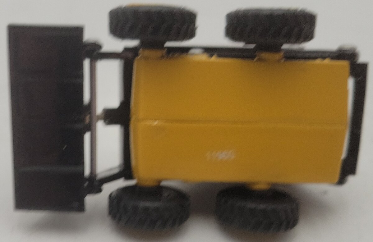 Lionel 6-16958 O Gauge Lionel Flatcar w/an Ertl New Holland Loader EX/Box