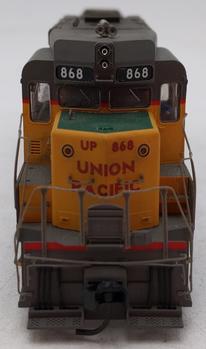 Proto 2000 23221 HO Scale Union Pacific Phase II GP30 Diesel Locomotive #868 VG