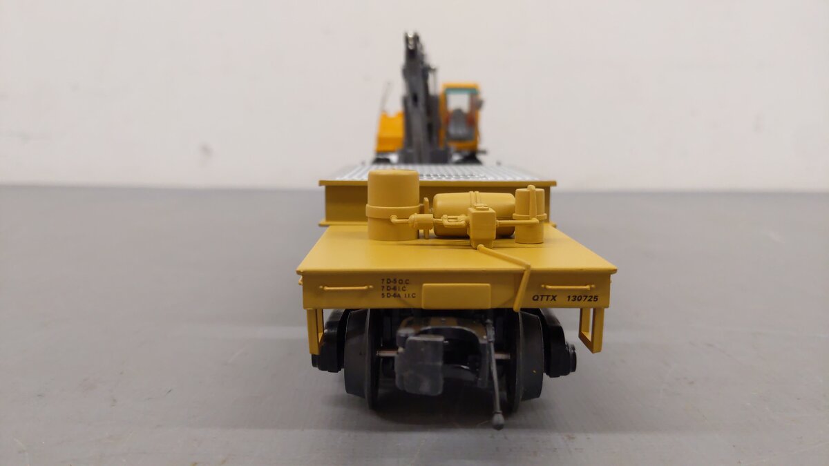 MTH 20-98501 O TTUX 75' Flatcar w/ Volvo Excavator #130725 EX/Box