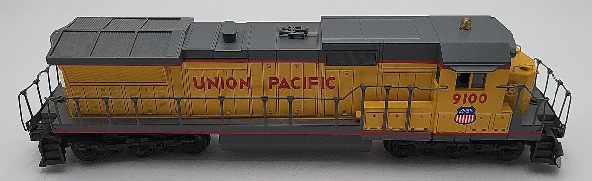Lionel 6-18205 O Gauge Union Pacific Dash-8 40C Diesel Locomotive #9100 EX/Box