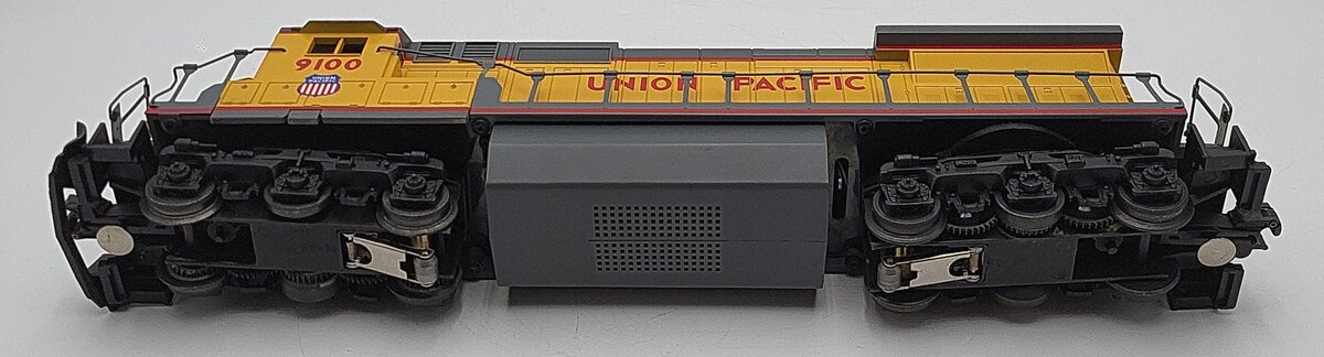 Lionel 6-18205 O Gauge Union Pacific Dash-8 40C Diesel Locomotive #9100 EX/Box