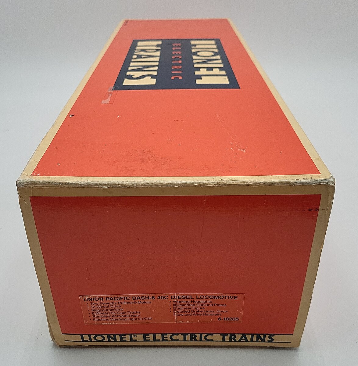 Lionel 6-18205 O Gauge Union Pacific Dash-8 40C Diesel Locomotive #9100 EX/Box