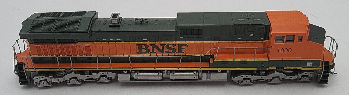 Athearn 3970 HO Scale BNSF Dash 9-44CW Non-Powered Diesel Locomotive # 1000 EX/Box
