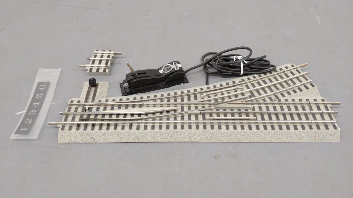 Lionel 6-12048 O72 Left Hand Remote-Control FasTrack Switch Turnout EX/Box