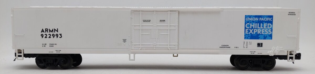 MTH 20-94254 O Gauge Union Pacific 60' Chilled Express Reefer Car #922993 LN/Box