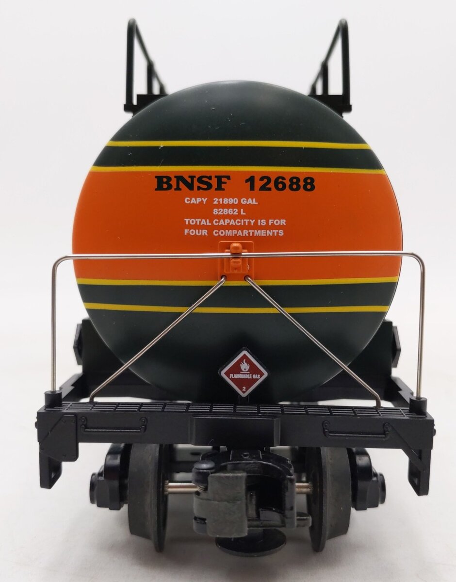 MTH 20-96010 O Gauge BNSF 20K Gallon 4-Compartment Tank Car #12688 EX/Box