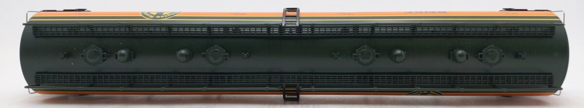 MTH 20-96010 O Gauge BNSF 20K Gallon 4-Compartment Tank Car #12688 EX/Box