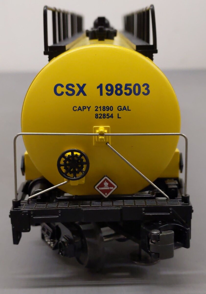 MTH 20-96023 O CSX 20,000 Gallon 4-Compartment Tank Car #198503 EX/Box