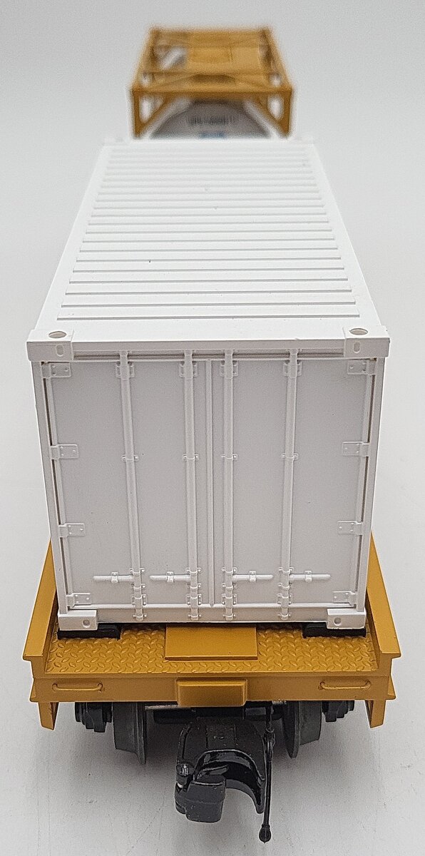 MTH 20-95295 O Union Pacific Flat Car w/ Tank Container & 20' Container #818911 LN/Box