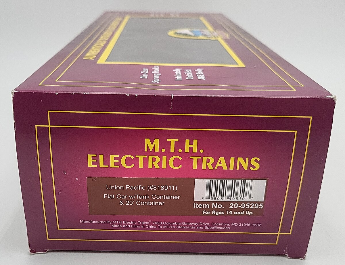 MTH 20-95295 O Union Pacific Flat Car w/ Tank Container & 20' Container #818911 LN/Box